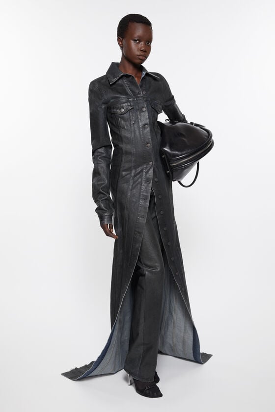 Acne Studios Kleid aus beschichtetem Denim Laufsteg-Show Lagerräumung
