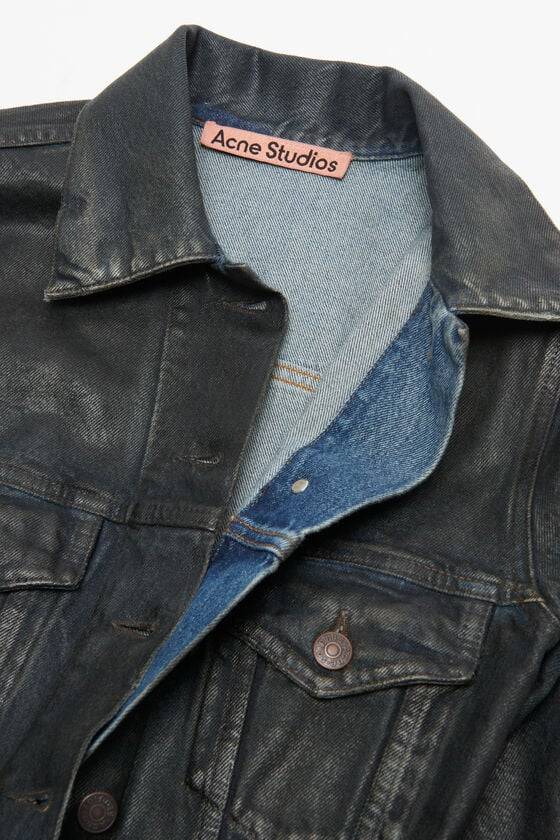 Acne Studios Kleid aus beschichtetem Denim Laufsteg-Show Lagerräumung
