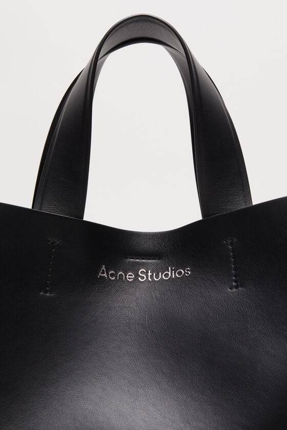 Acne Studios Musubi Midi-Tasche Tägliche Deals