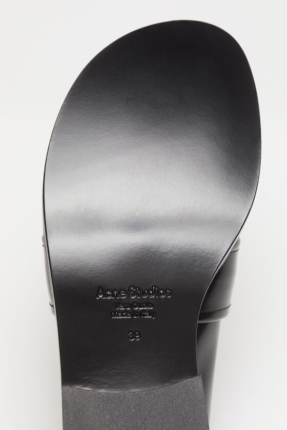 Acne Studios Slipper aus gebürstetem Leder Wochenangebot