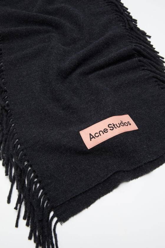 Acne Studios Fringe wool scarf Letzter Tag