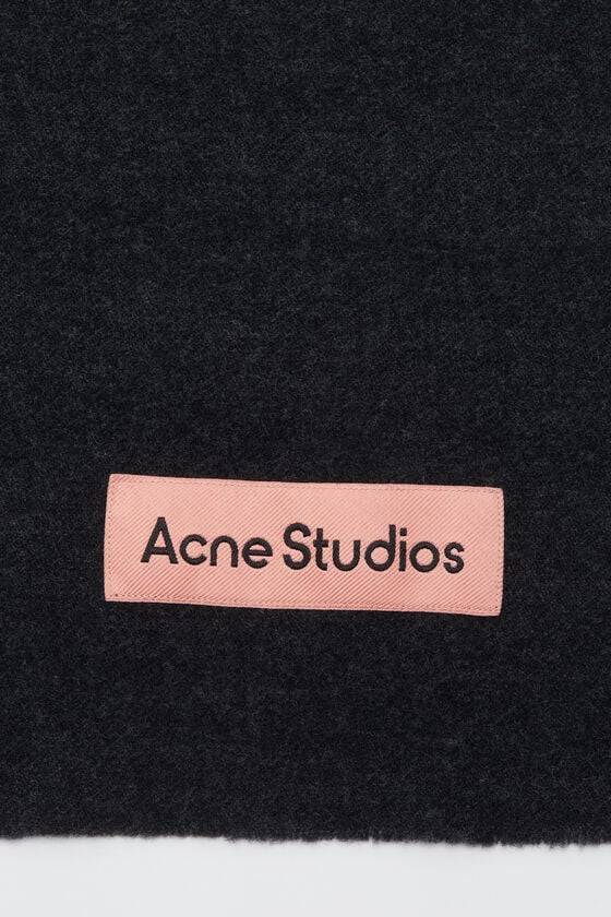 Acne Studios Fringe wool scarf Letzter Tag