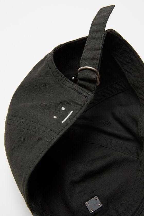 Acne Studios Kappe mit aufgesetztem Face-Aufnäher aus Metall Fabrikladen