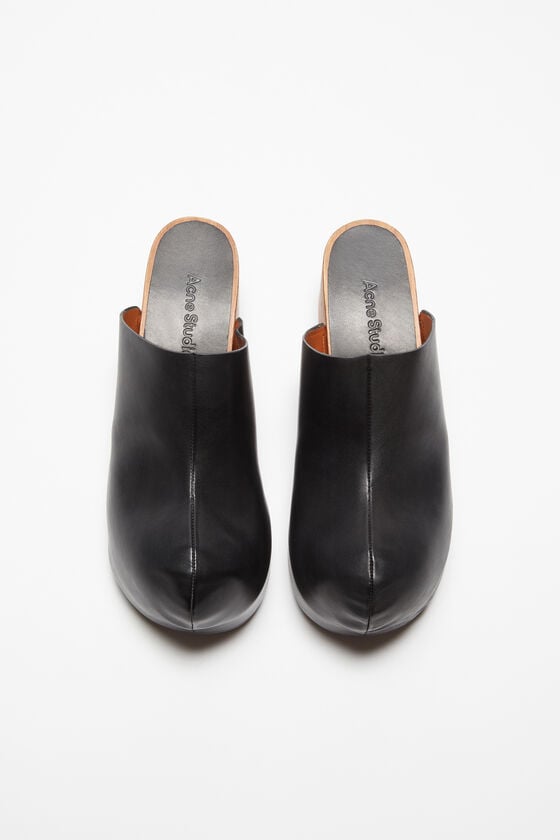 Acne Studios Leder-Holz-Clogs 50% Rabatt für begrenzte Zeit