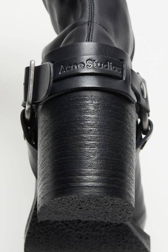 Acne Studios Pull-On-Stiefel mit Schnalle Angebote