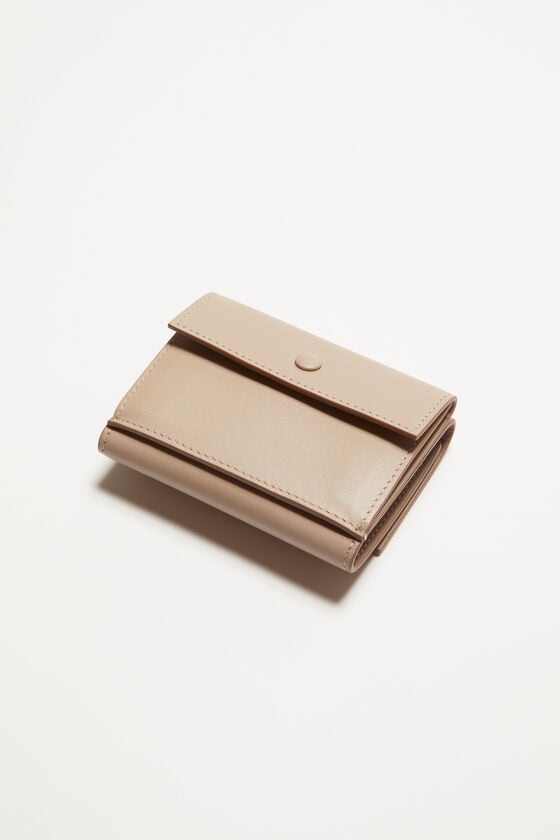 Acne Studios Dreifach-Geldbörse aus Leder Blitzverkäufe