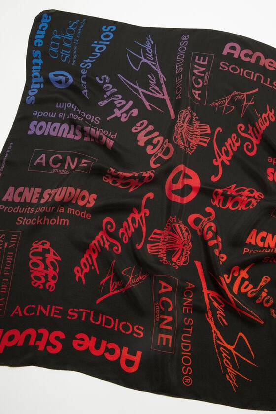 Acne Studios Seidenschal mit Logo-Prints Kostenloser Versand