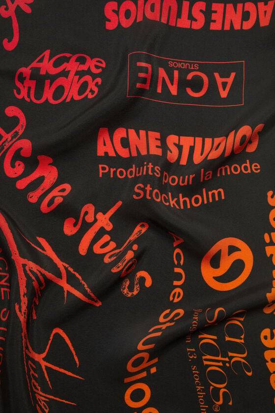 Acne Studios Seidenschal mit Logo-Prints Kostenloser Versand