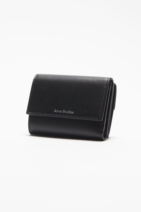 Acne Studios Dreifach-Geldbörse aus Leder Cyber Monday