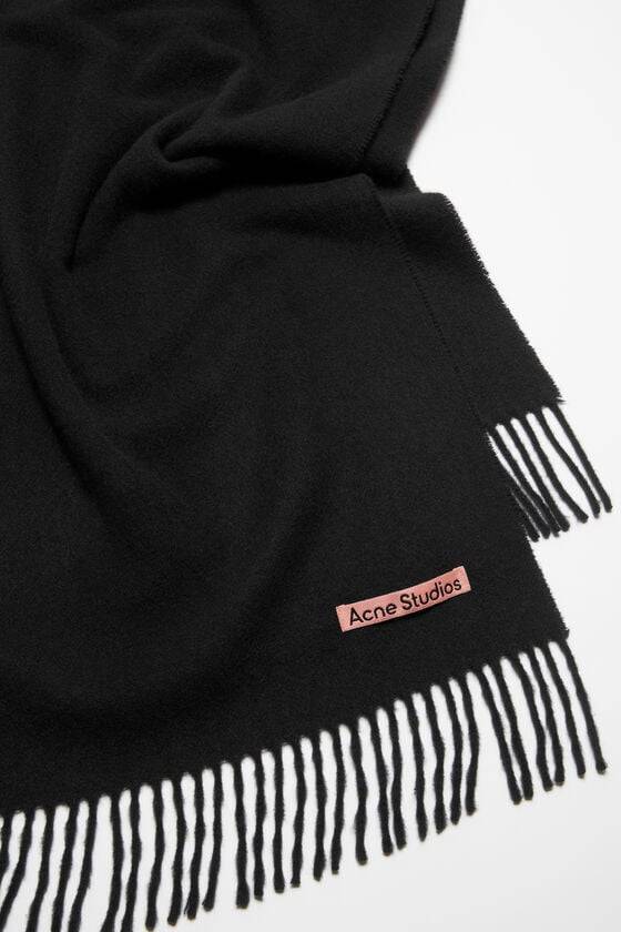 Acne Studios Schmaler Fransen-Schal aus Kaschmir Tiefpreis