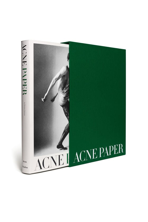Acne Studios Acne Paper Book Super Sparpreis