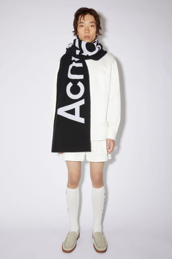 Acne Studios Schal mit Logo-Jacquardmuster Wochenangebot