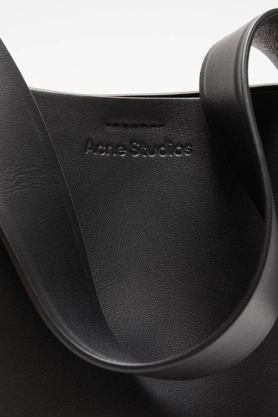 Acne Studios Musubi Micro Tote Begrenzte Freigabe