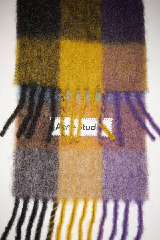 Acne Studios Karierter Schal aus Mohair Fabrikladen