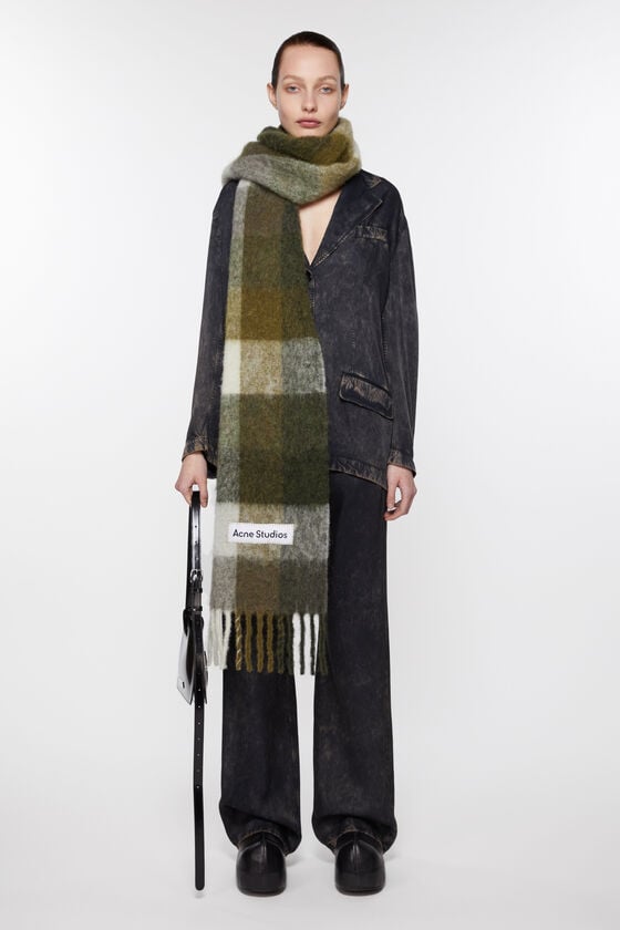 Acne Studios Karierter Schal aus Mohair 2025