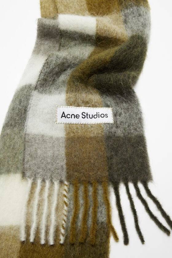 Acne Studios Karierter Schal aus Mohair 2025