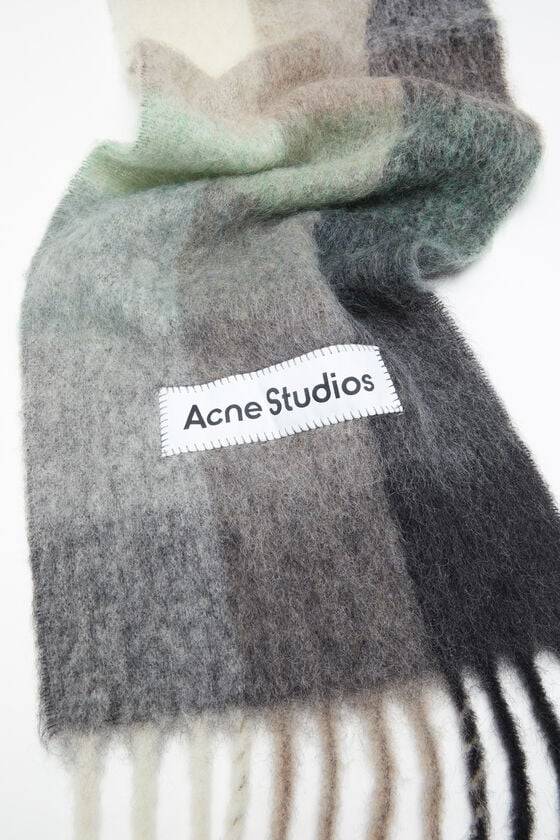 Acne Studios Karierter Schal aus Mohair Meist gekauft