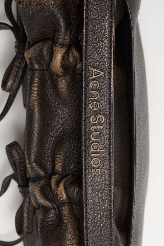 Acne Studios Mikrotasche mit mehreren Taschen Online Shopping