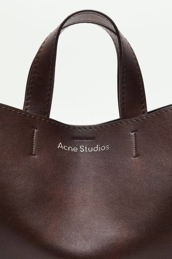 Acne Studios Musubi midi tote Saisonschlussverkauf