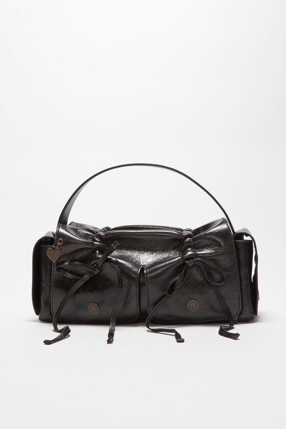Acne Studios Tasche mit mehreren Taschen Runway Show
