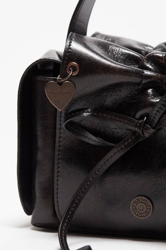 Acne Studios Tasche mit mehreren Taschen Runway Show Cyber Monday