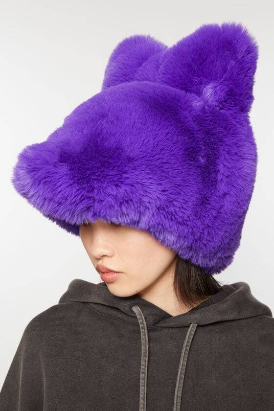 Acne Studios Flauschige Mütze mit Schleife Blitzangebot