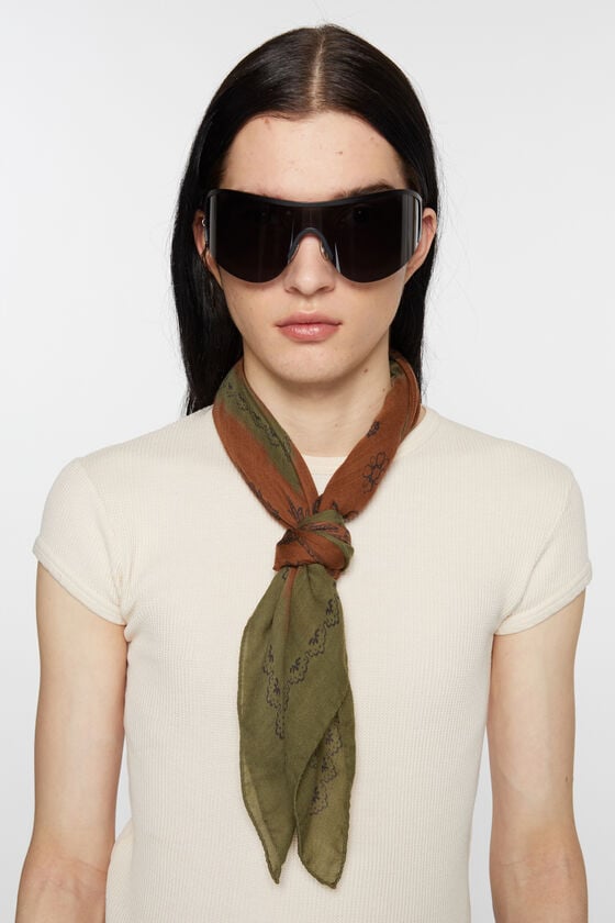 Acne Studios Leichter Wollschal mit Print Räumungsverkauf