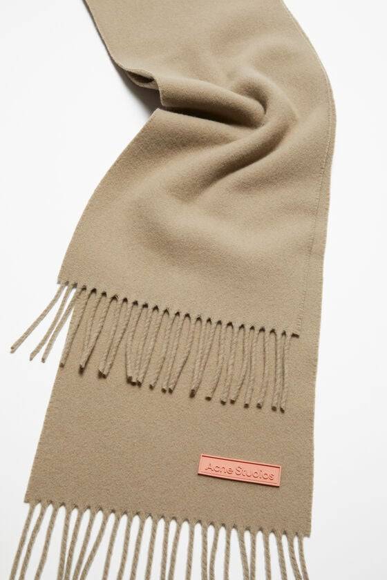 Acne Studios Schmaler Fransen-Schal aus Wolle Kauf eins, bekomm eins gratis