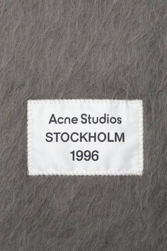 Acne Studios Fransen-Schal aus Alpaka Tiefpreis