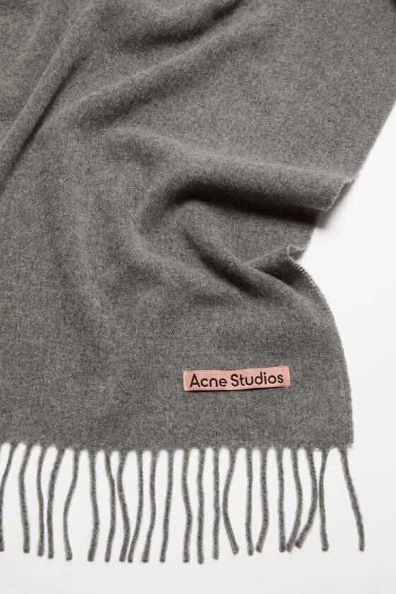 Acne Studios Schmaler Fransen-Schal aus Wolle Neueste Stile