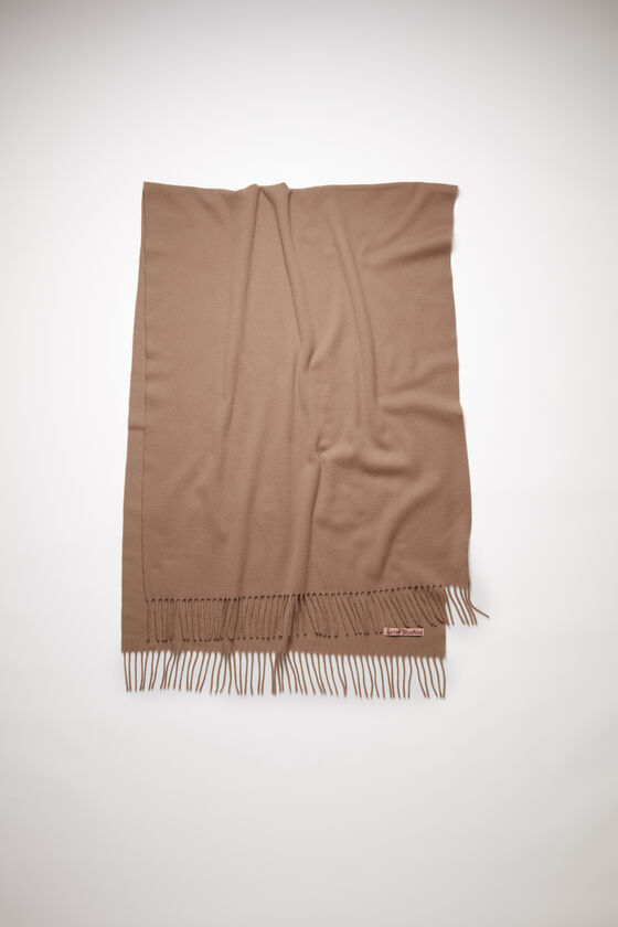 Acne Studios Oversized-Wollschal mit Fransen Bis zu 65% Rabatt