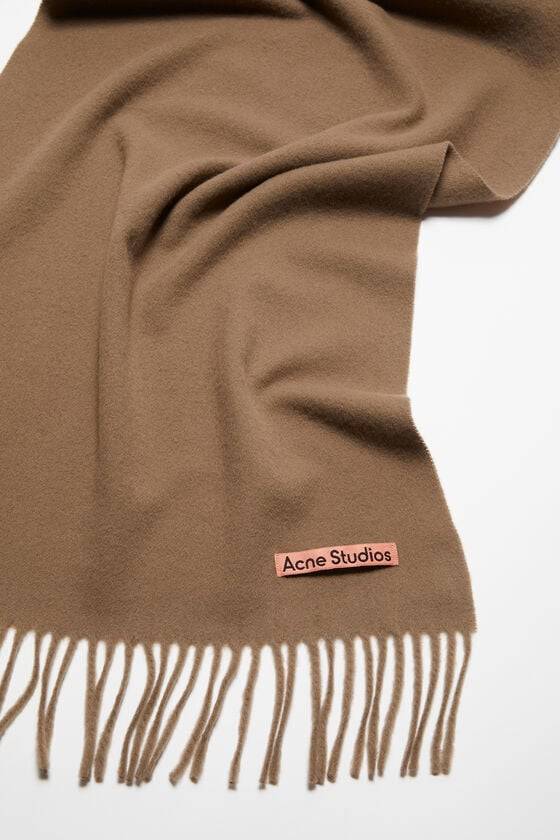 Acne Studios Schmaler Fransen-Schal aus Wolle Nur für heute