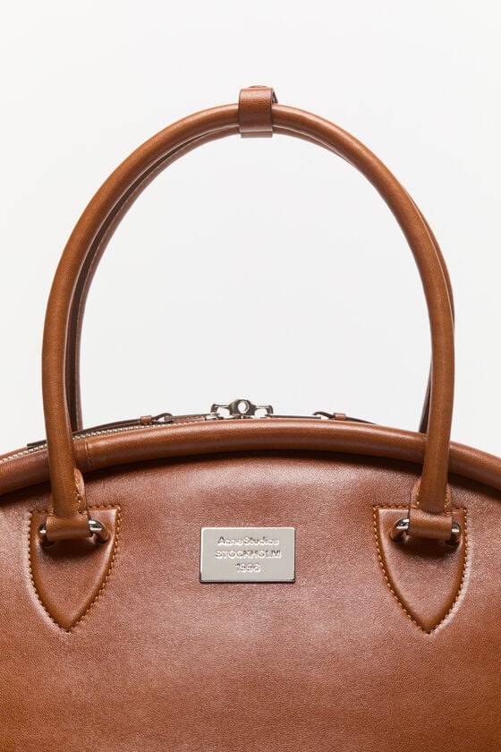 Acne Studios Bowlina shoulder bag Laufsteg-Show Bis zu 55% Rabatt