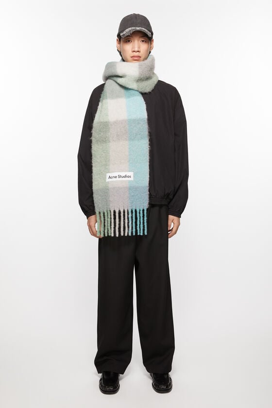 Acne Studios Karierter Schal aus Mohair Nur noch ein Tag übrig