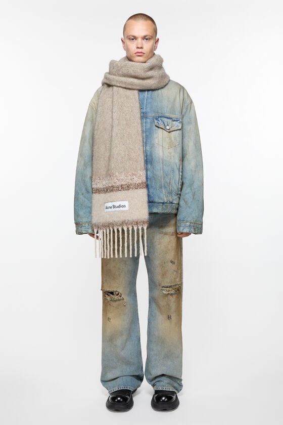 Acne Studios Fransen-Schal mit Logo 50% Rabatt mit kostenlosem Versand