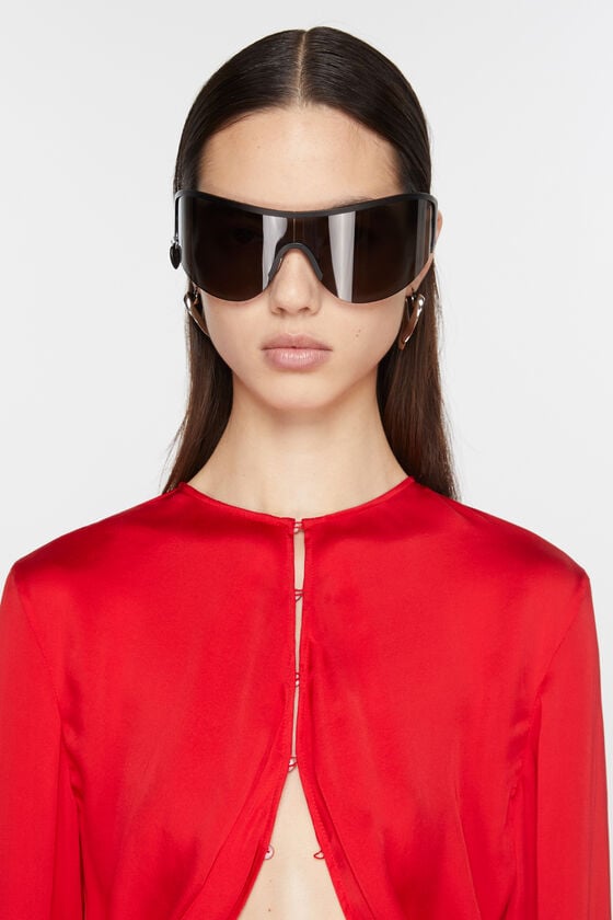 Acne Studios Herzförmige Creolen Outlet