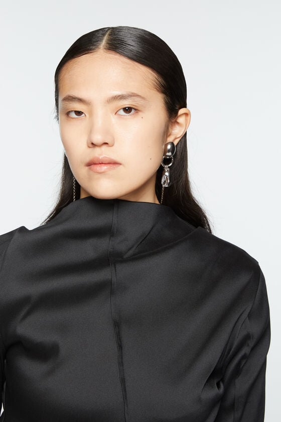 Acne Studios Ketten-Ohrringe Laufsteg-Show Meist gekauft