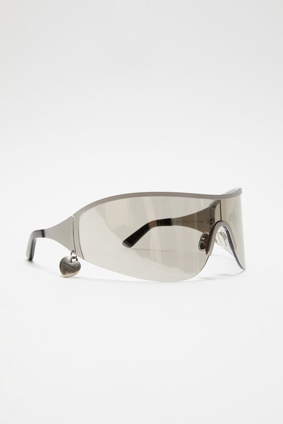 Acne Studios Sonnenbrille mit Metallrahmen Flash Sale