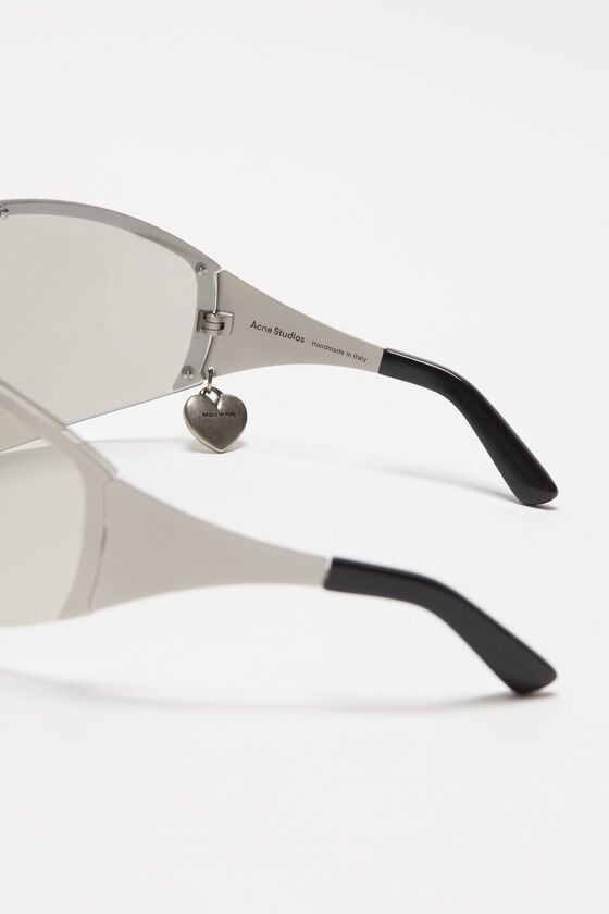 Acne Studios Sonnenbrille mit Metallrahmen Flash Sale