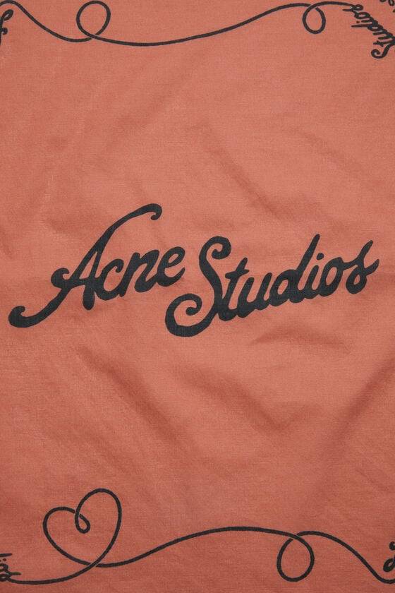 Acne Studios Leichter Schal mit Print Cyber Monday