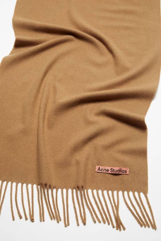 Acne Studios Schmaler Fransen-Schal aus Kaschmir Weihnachtsangebot