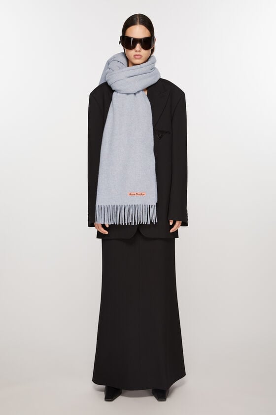 Acne Studios Oversized-Wollschal mit Fransen Jubiläumsangebot