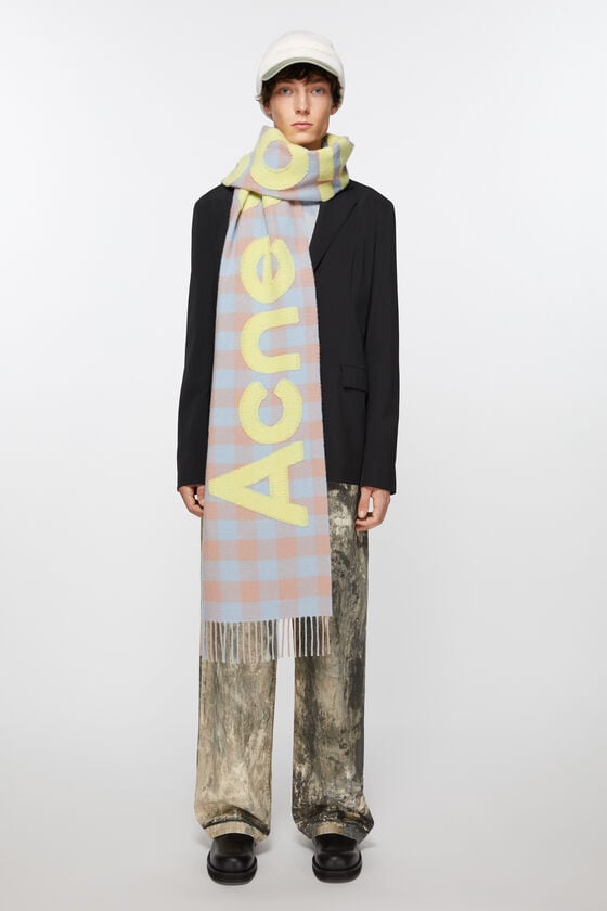 Acne Studios Karierter Schal mit Logo Zeitlich begrenztes Angebot