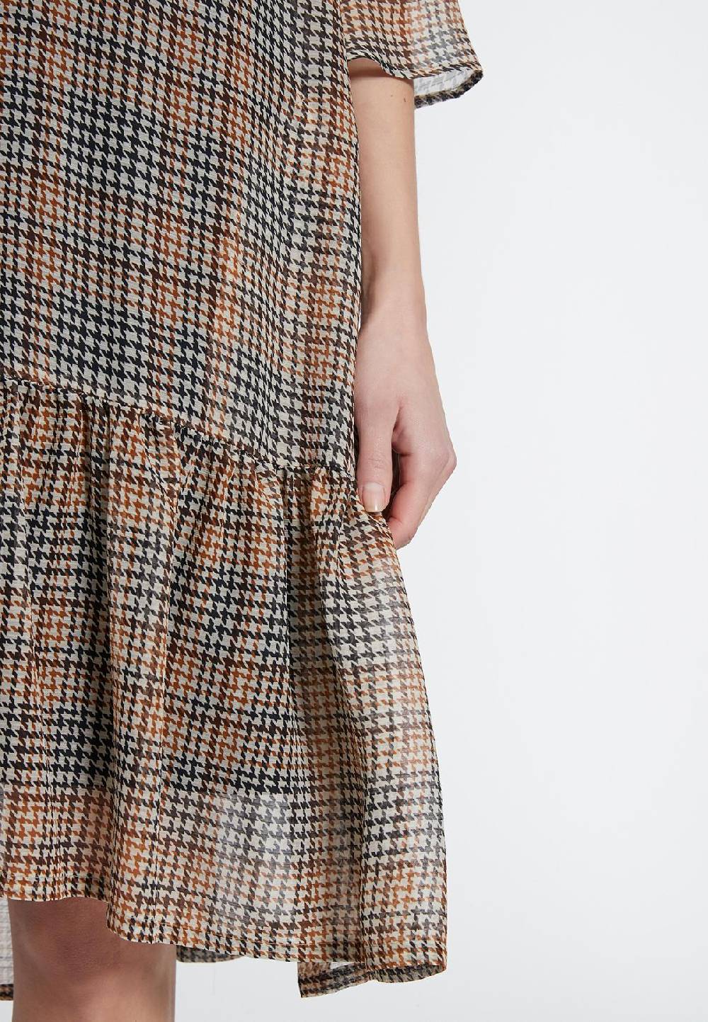 Ana Alcazar Rüschenkleid Efimea Limitierter Zeitrabatt