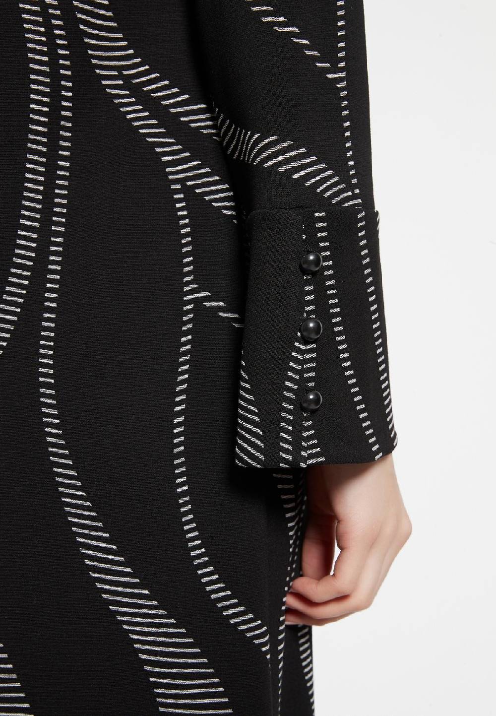 Ana Alcazar Langarmkleid Beola Meist gekauft