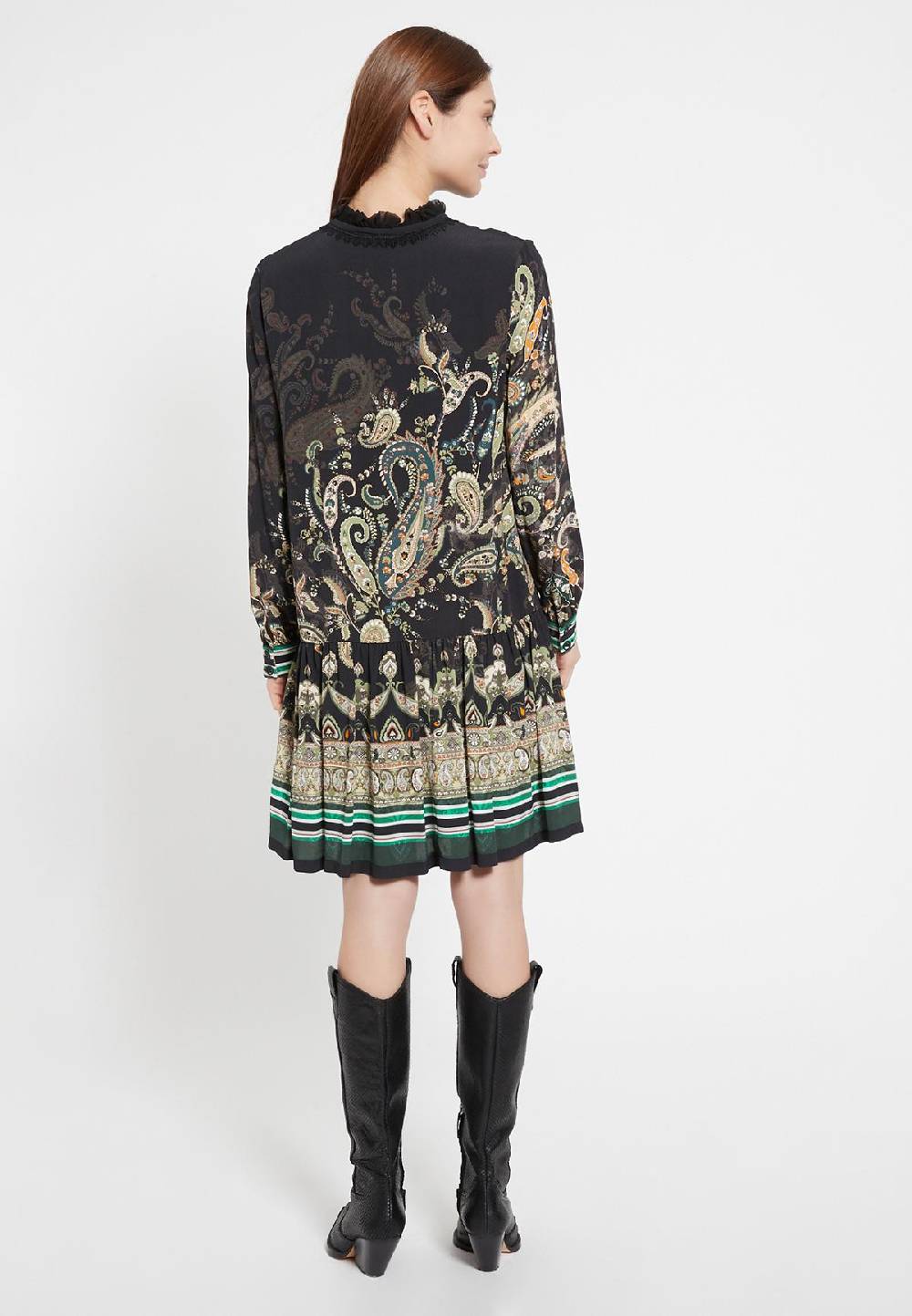 Ana Alcazar Bohokleid Balma Lagerräumung