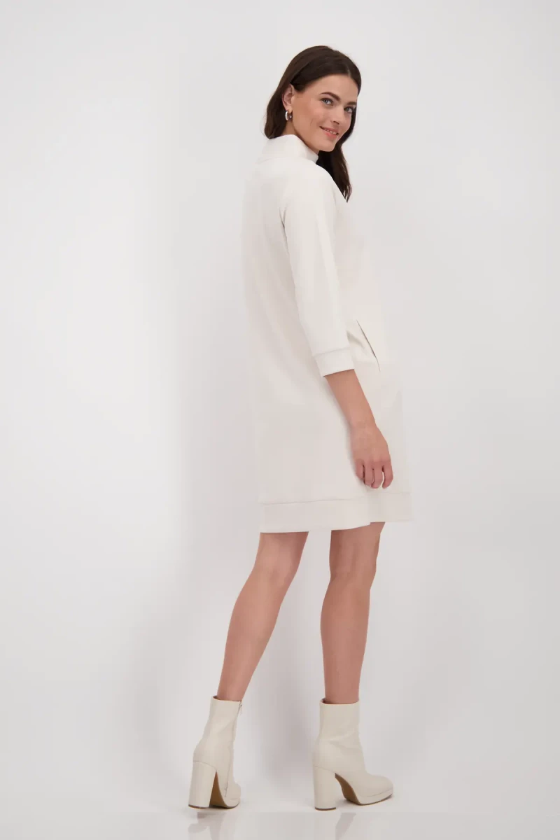 Monari Kleid mit 3D Schrift 2025