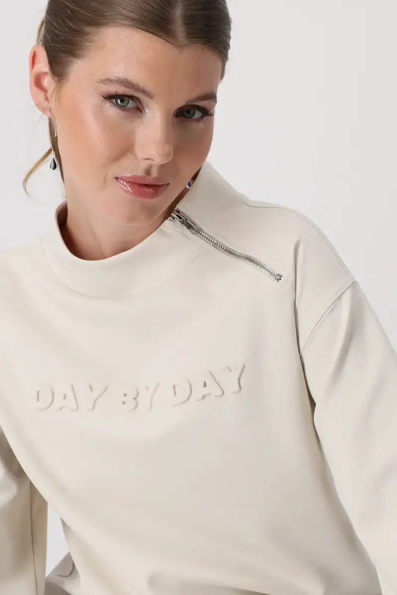 Monari Sweatshirt mit 3D Schrift Angebote
