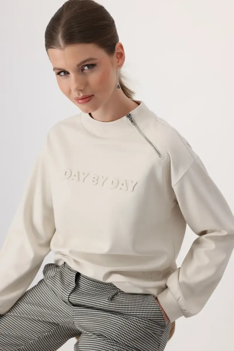 Monari Sweatshirt mit 3D Schrift Angebote