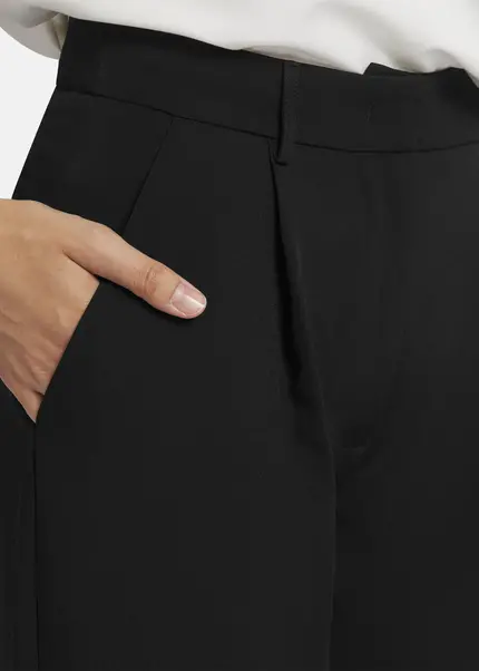 Nicowa Wide Leg Twill Pants - VINIWIA in BLACKarticle number NC9A24003019E-002 Auslauf